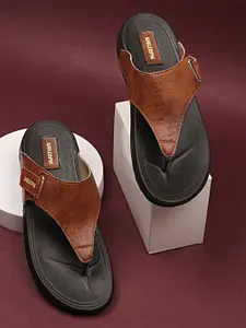 WELCOME Men Textured Comfort Sandals