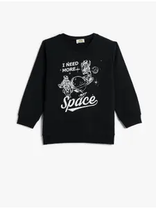 Koton Boys Typographic Printed Pullover Sweatshirt