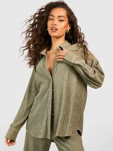 Boohoo Women Crinkled Relaxed Fit Casual Shirt