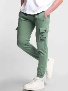 Beyoung Men Mid-Rise Pure Cotton Joggers