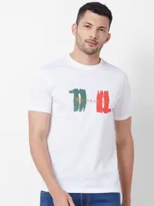 GIORDANO Slim Fit Typography Printed Pure Cotton T-shirt