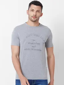 GIORDANO Typography Printed Pure Cotton Slim Fit T-shirt