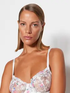 Trendyol Floral Full Coverage Lightly Padded Bra With All Day Comfort