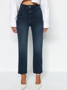 Trendyol Women Mid Rise Clean Look Light Fade Stretchable Jeans