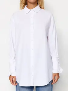 Trendyol Spread Collar Cuffed Sleeves Regular Fit Opaque Casual Shirt