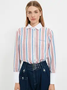 Trendyol Regular Fit Vertical Striped Spread Collar Casual Shirt
