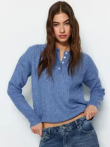 Trendyol Cable Knit Crop Pullover Sweater