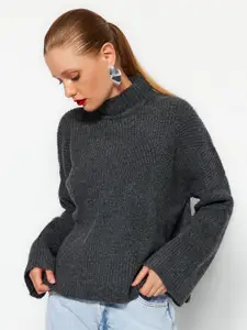 Trendyol Ribbed High Neck Acrylic Pullover