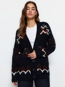 Trendyol Geometric Self Design V-Neck Long Sleeves Cardigan Sweaters