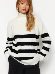 Trendyol Mock Neck Striped Pullover