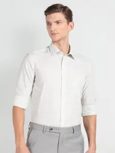 Arrow Slim Fit Checked Cotton Formal Shirt