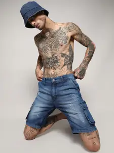 Campus Sutra Men Blue Washed Outdoor Denim Shorts with Technology