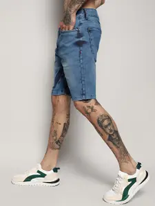 Campus Sutra Men Blue Washed Outdoor Denim Shorts with Technology