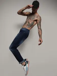 Campus Sutra Men Smart Slim Fit Clean Look Light Fade Stretchable Jeans