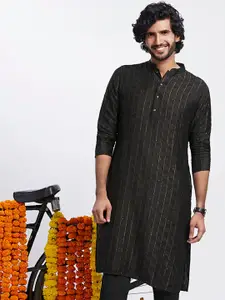 KISAH Men Solid Textured Regular Fit Abstract Print Kurta