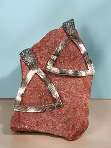 SOHI Gold-Plated Stone Studded Geometric Shaped Drop Earrings