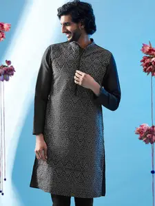 KISAH Mandarin Collar Abstract Embroidered Straight Kurta