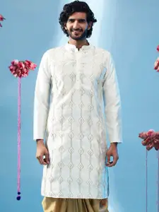 KISAH Geometric Embroidered Thread Work Straight Kurta