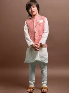 VESHAM Boys Mandarin Collar Sequinned Regular Kurta With Pyjamas & Nehru Jacket