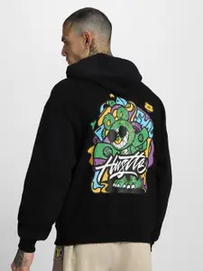 VEIRDO Black Graphic Printed Hooded Fleece Oversized Pullover