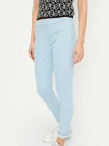 max Women Mid-Rise Clean Look Jeans