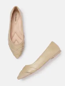 Van Heusen Woman Textured Pointed-Toe Ballerinas
