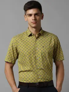 Allen Solly Slim Fit Floral Opaque Printed Formal Shirt