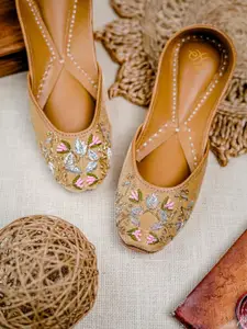 House of Pataudi Embroidered Velvet Ethnic Mojaris