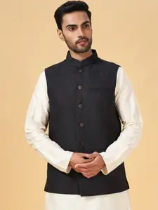 indus route by Pantaloons Woven Mandarin Collar Nehru Jacket