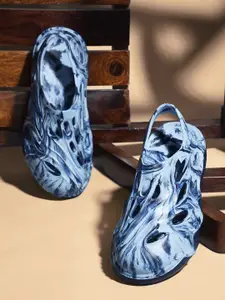 Action Plus Men Printed Rubber Clogs