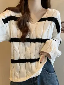 LULU & SKY Cable Knit Pullover Sweater