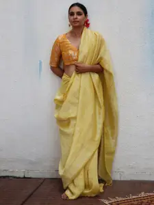 Chidiyaa Striped Zari Detailed Saree