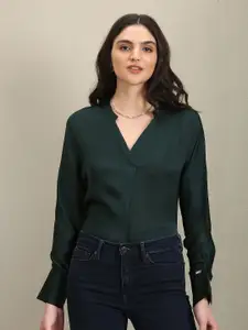 U.S. Polo Assn. Women V-Neck Shirt Style Top