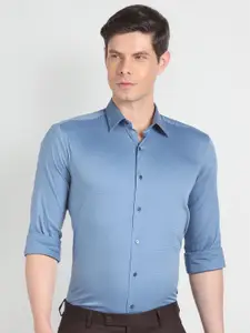 Arrow New York Slim Fit Horizontal Striped Spread Collar Twill Formal Shirt