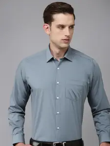 Van Heusen Solid Custom Fit Formal Shirt