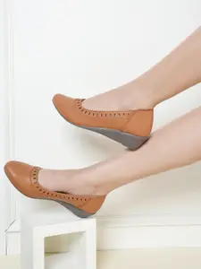 DressBerry Tan Round Toe Pumps Wedge Heels