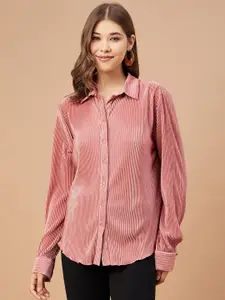 Gipsy Contemporary Self design Satin Casual Shirt