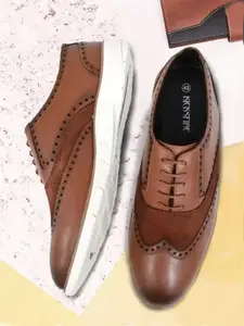 KICKSFIRE Men Perforated Leather Waterproof Lining Brogues