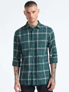 Flying Machine Spread Collar Slim Fit Tartan Checked Casual Shirt