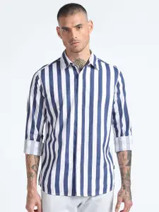 Flying Machine Slim Fit Vertical Stripes Pure Cotton Casual Shirt