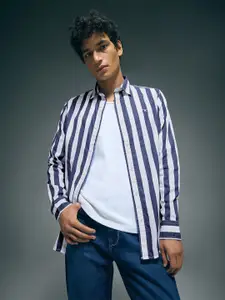 Flying Machine Slim Fit Vertical Stripes Pure Cotton Casual Shirt