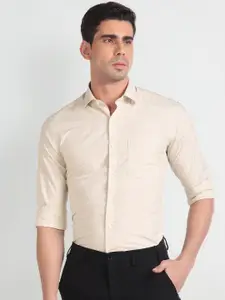 Arrow Manhattan Slim Fit Micro Checks Cotton Formal Shirt