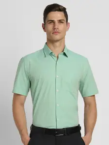 Peter England Spread Collar Short Sleeves Formal Shirt