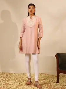 Lakshita Paisley Embroidered Thread Work Straight Kurti