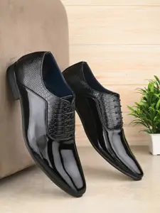 House of Pataudi Men Textured Formal Oxfords Shoes