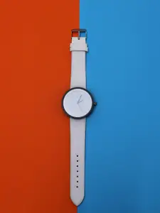 HAUTE SAUCE by  Campus Sutra HAUTE SAUCE by Campus Sutra Women White Dial & White Leather Straps Watch AWH23_HSWC1026