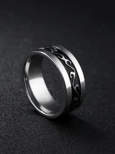 Peora Men Silver-Plated Band Finger Ring