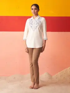 Lakshita Floral Embroidered Stretchable Shirt Collar Kurti