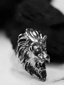 VIRAASI Men Antique Silver-Plated Masculine Lion Ring Biker Ring