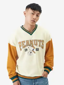 The Souled Store Off White Peanuts Printed V-Neck Oversized Sweatshirt